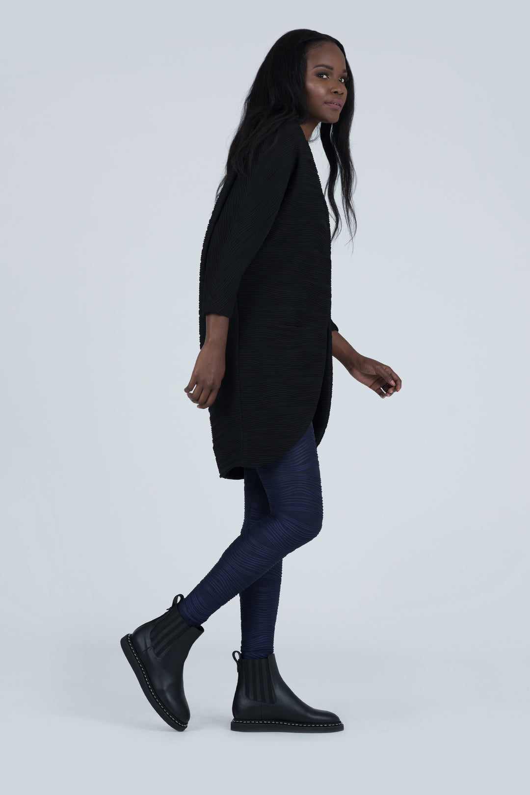 [PRE-ORDER] Black Big Pocket Conwave Knit Kimono Coat