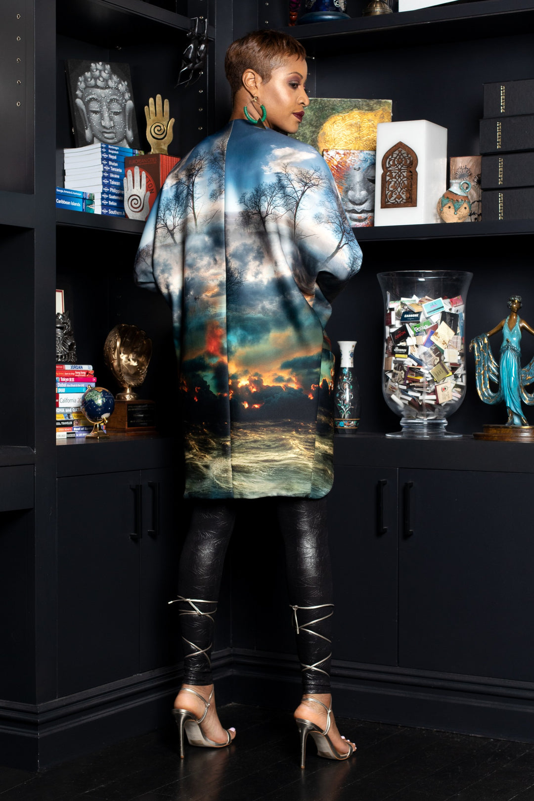 Back View of Chaos print Kimon showcasing Colors, Centre Back Seamline and Details of Print